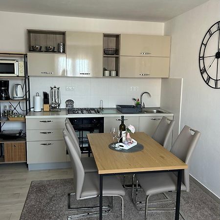 Apartment Salov Trogir Eksteriør bilde