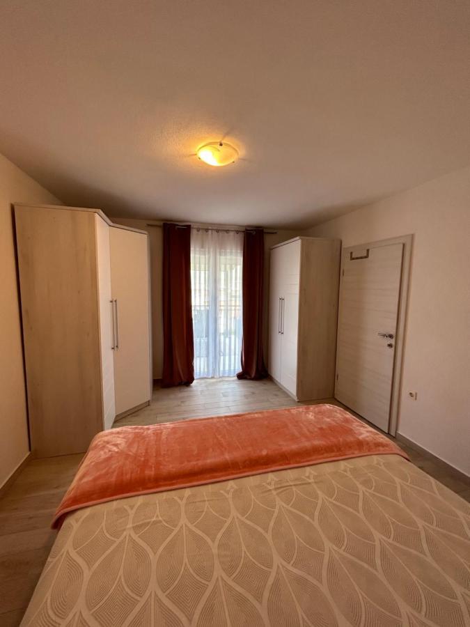 Apartment Salov Trogir Eksteriør bilde