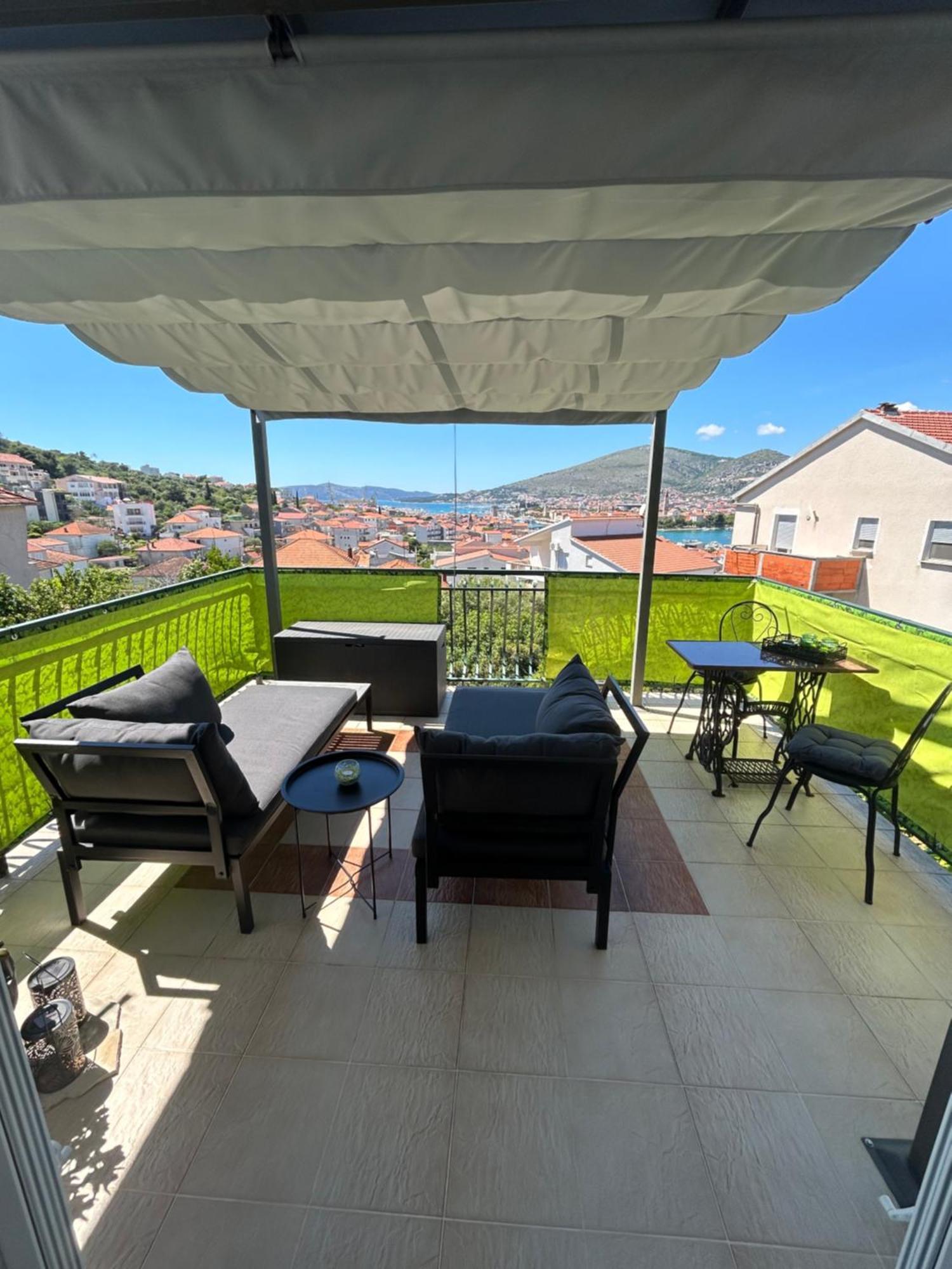 Apartment Salov Trogir Eksteriør bilde